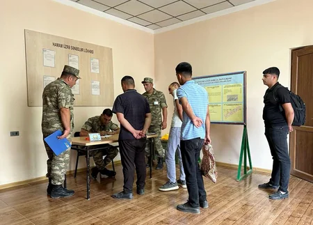 MN: Hərbi vəzifəlilərlə növbəti təlim toplanışı keçirilir