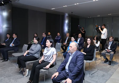 İqtisadiyyat Nazirliyi bir sıra televiziya işçilərini Fəxri fərmanla təltif edib