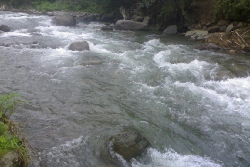 Çaylarda suyun səviyyəsi artıb, bəzi ərazilərdə sel keçir - FAKTİKİ VƏZİYYƏT