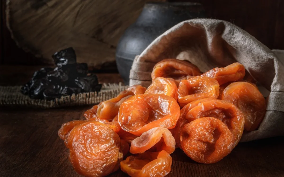 Azerbaijan sharply increases imports of dried apricot from 3 countries