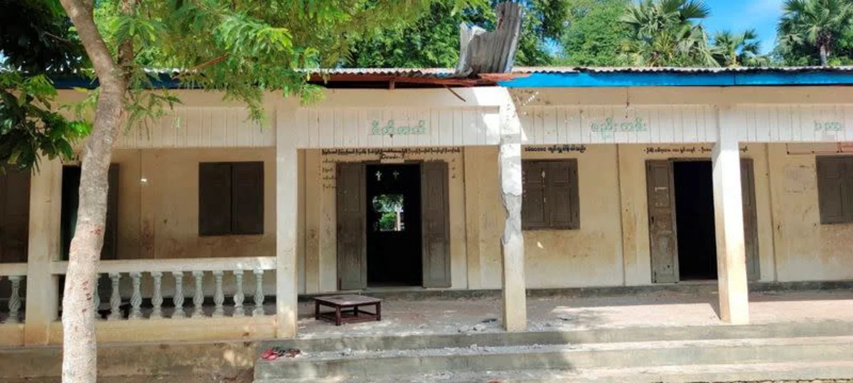 Myanmada hərbçilər helikopterdən məktəbə atəş açıb, 6 nəfər ölüb, 17 nəfər yaralanıb