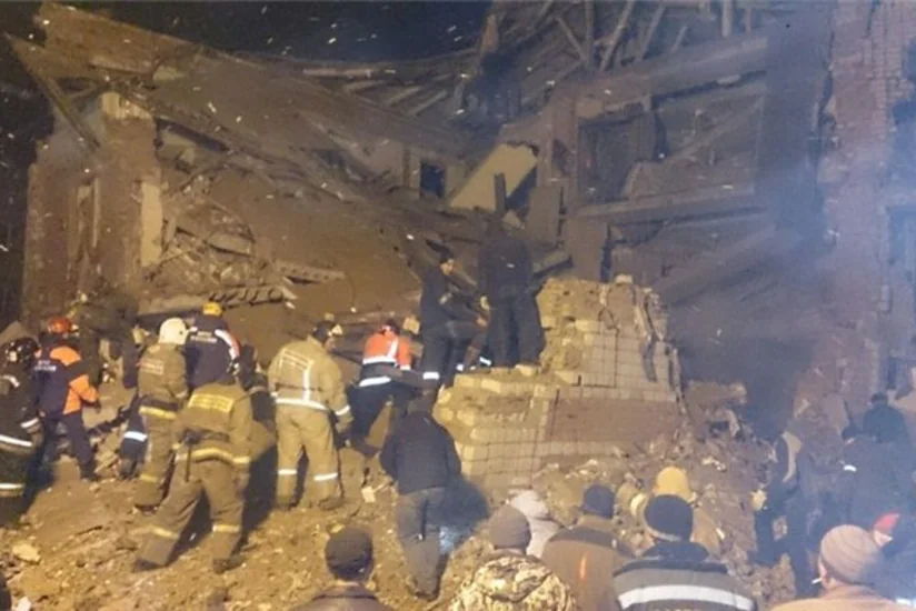 Azərbaycanda ​uçan binada məskunlaşan məcburi köçkünlər təxliyə edilib