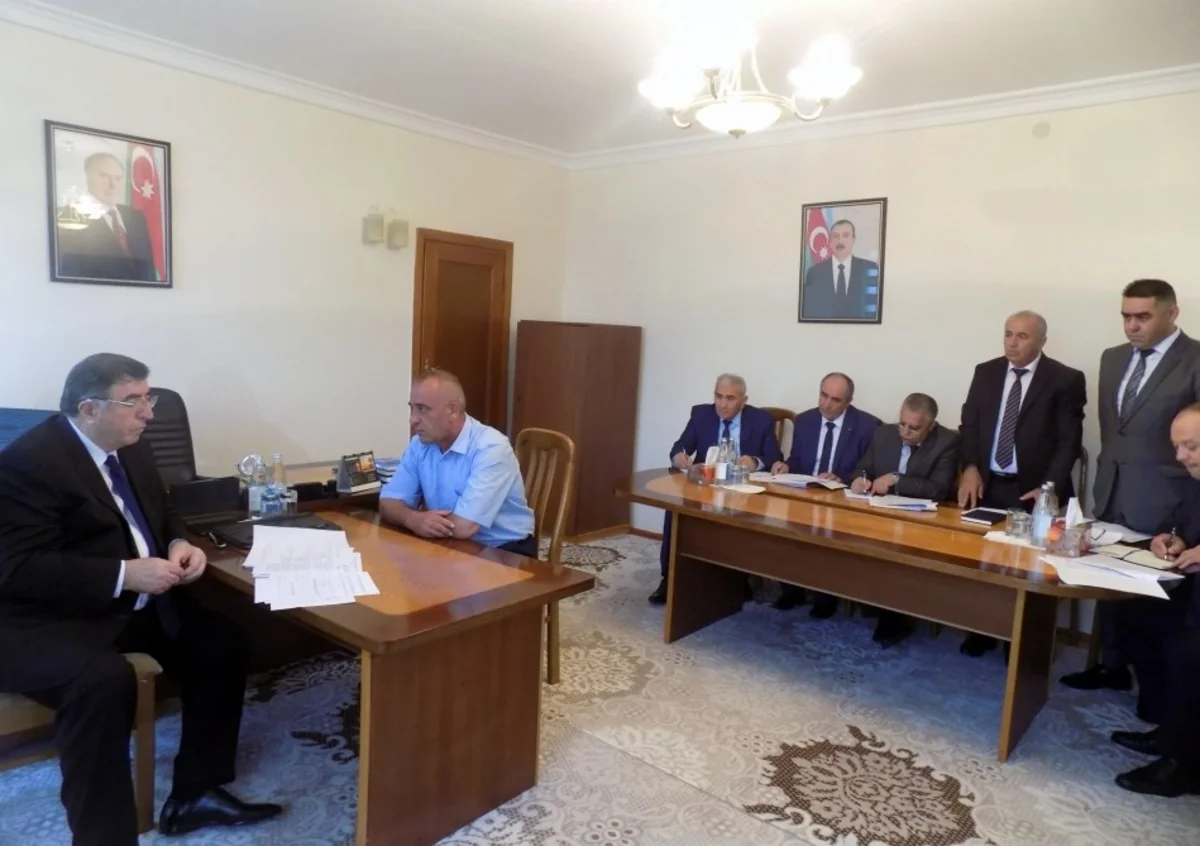 Meliorasiya və Su Təsərrüfatı ASC-nin sədri Lənkəran rayonunda vətəndaşlarla görüşüb