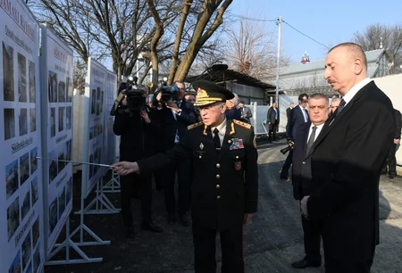 Prezident Ağsuda zəlzələnin nəticələrinin aradan qaldırılması ilə bağlı görülən işlərlə yerində tanış olub
