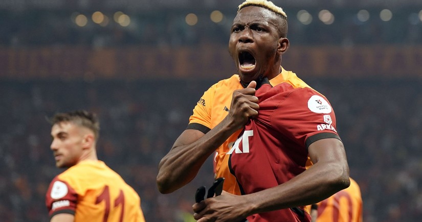 KİV: Qalatasaray Osimhenlə razılığa gəlib