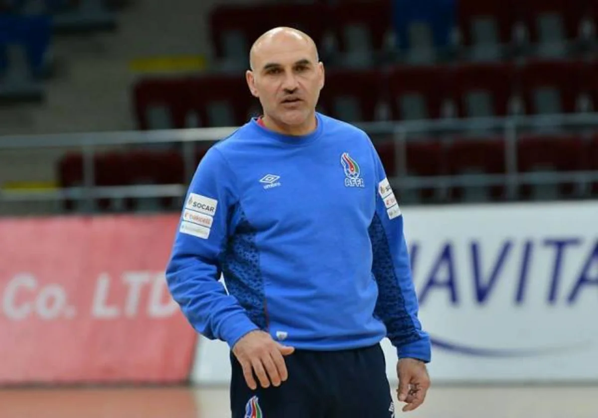 AFFA İntizam Komitəsi Azərbaycan millisinin baş məşqçisini beş oyunluq diskvalifikasiya edib
