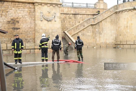Bakıda yağıntının fəsadları: Drenaj sistemlər sovet dövründən qalıb, bəzilərinin istismar müddəti bitib - RƏSMİ - YENİLƏNİB