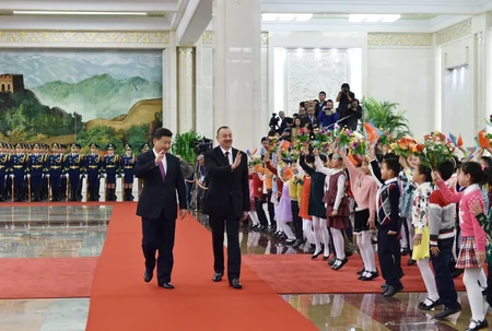 Prezident İlham Əliyevin Pekində rəsmi qarşılanma mərasimi olub