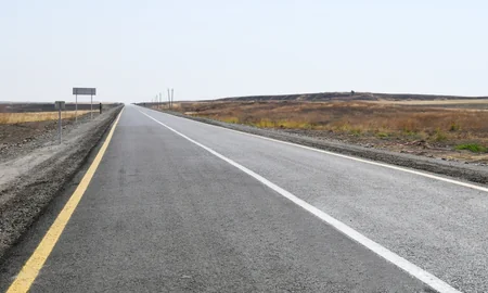 Prezident İlham Əliyev Zəfər yolunda son tamamlama işləri ilə tanış olub