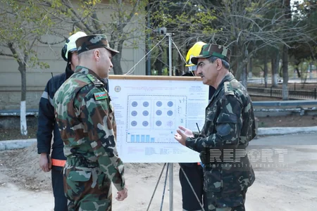 Neft məhsulları saxlanılan çənlərdə yanğınların söndürülməsi” mövzusunda yanğın-taktiki təlim keçirilib