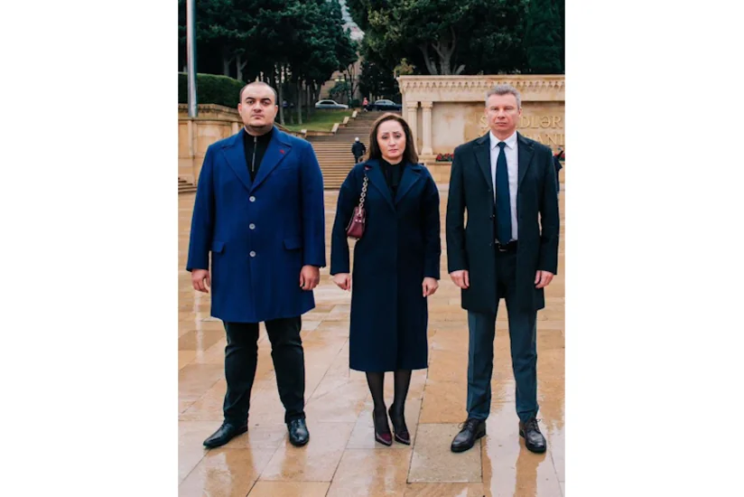 Ukraynanın Azərbaycandakı səfiri və Fəxri Konsul ukraynalı Milli Qəhrəmanın məzarını ziyarət edib