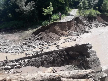 Gürcüstanda daşqın olub, 500 evlik kəndlə əlaqə kəsilib