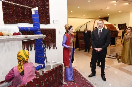 President Ilham Aliyev views Turkmen national carpet museum