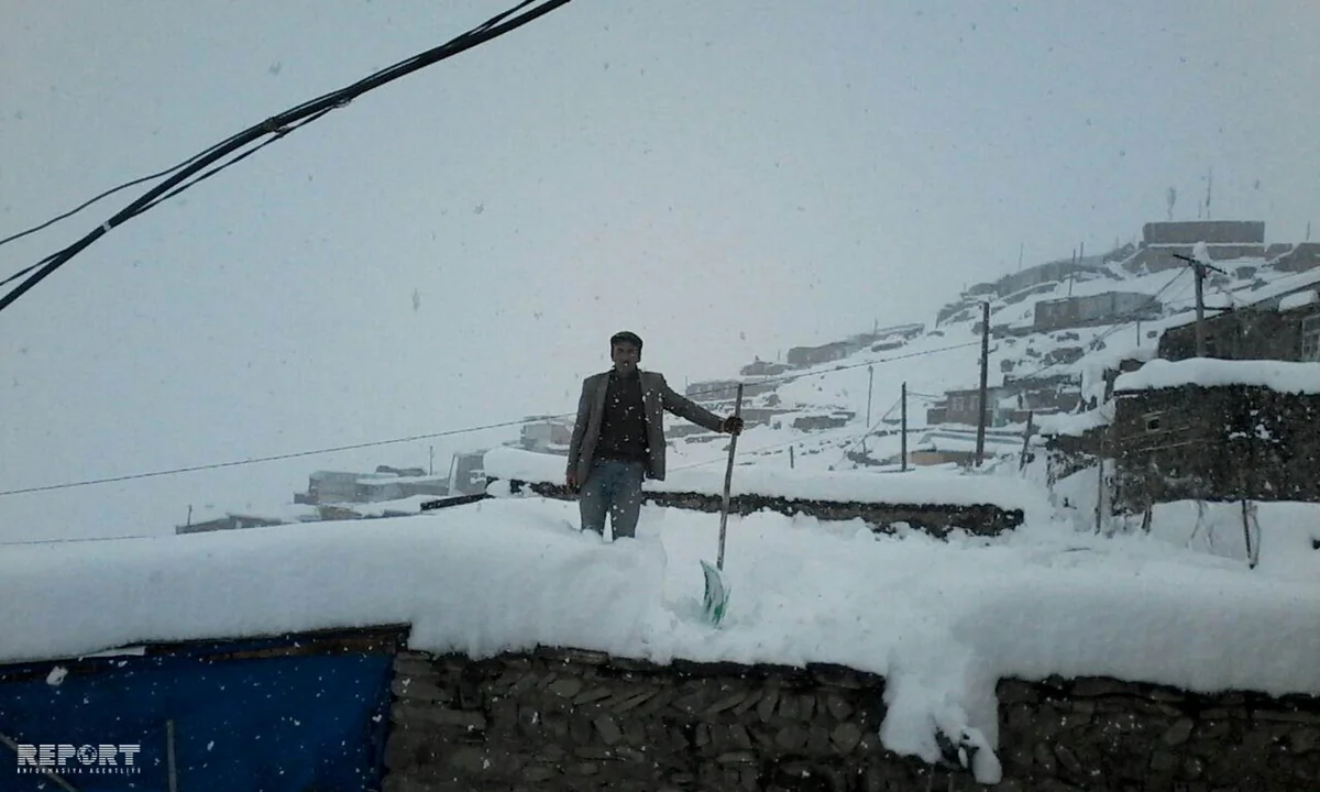 Qubaya 55 sm hündürlüyündə qar yağıb - FOTO