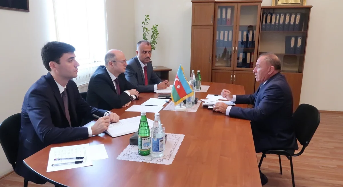 Energetika naziri Gəncədə, nazir müavini isə Goranboyda vətəndaşları qəbul edib