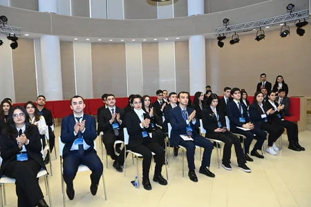 Bakıda Diplomatiya Könüllüləri üçün diplomatiya həftəsi təşkil olunub