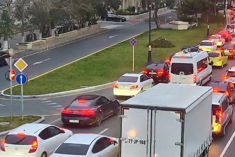 Bakının bir sıra yollarında tıxac müşahidə olunur