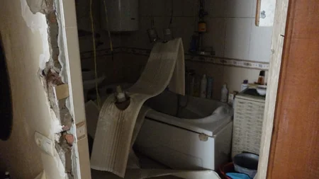 Bakıda yaşayış binasında partlayış olub, xəsarət alan var