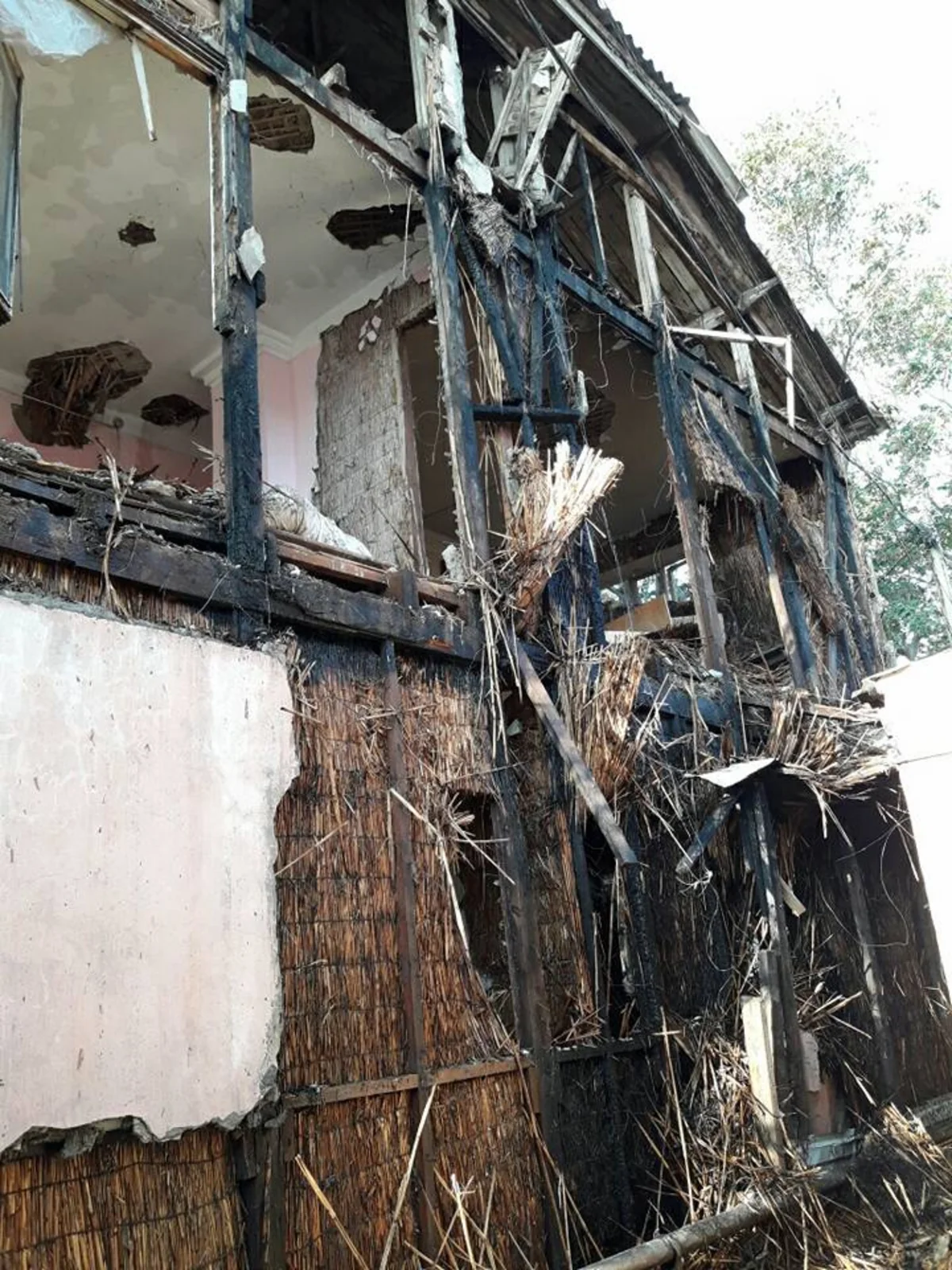 Bakıda məcburi köçkünlərin məskunlaşdığı binada yanğın olub - FOTO