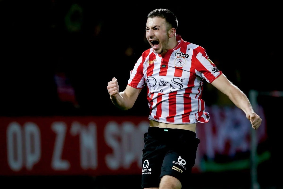 Qalatasaray yeni transferini rəsmiləşdirdi