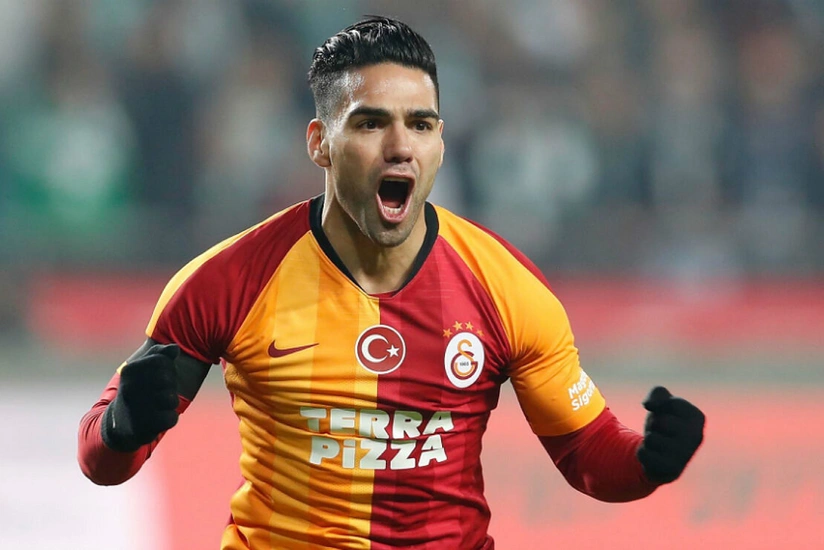 Qalatasaray Radamel Falkao ilə yollarını ayırıb