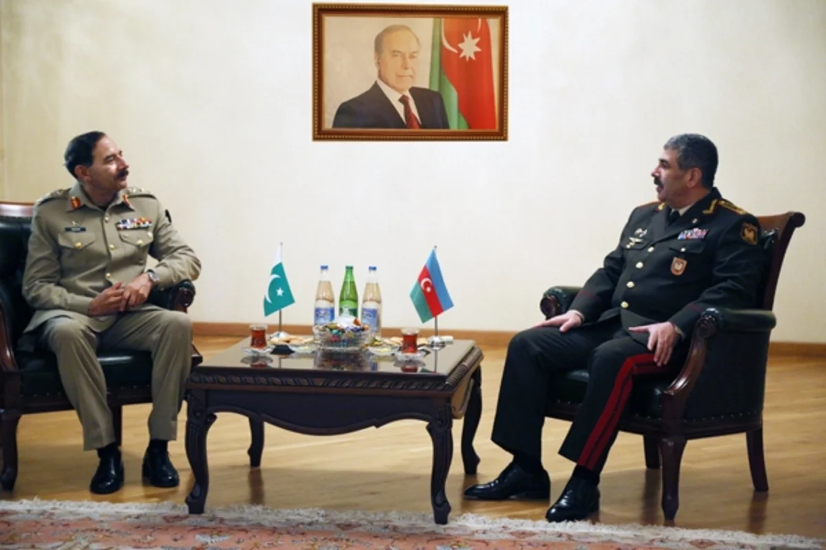 Müdafiə naziri Pakistanın Birləşmiş Qərargah rəisləri Komitəsinin sədri ilə görüşüb