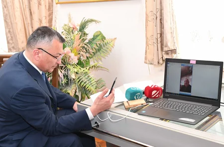 Qaçqınkom sədri koronavirusa görə qəbula getmədi, 5 saat videoqəbul keçirdi