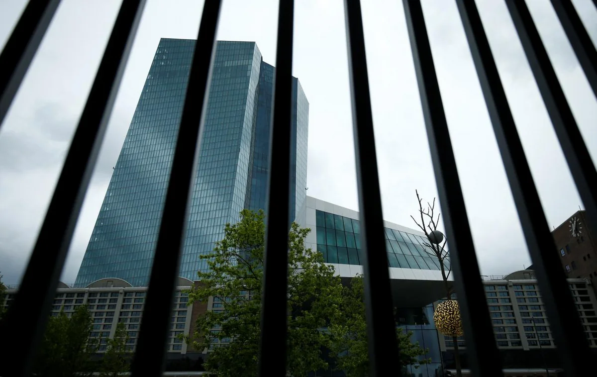ECB uçot dərəcəsini sabit saxlayıb