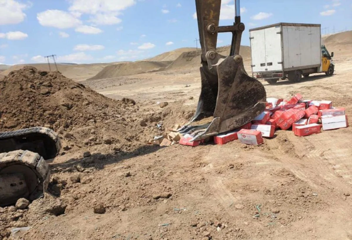 Azərbaycanda istehlaka yararsız 1 ton manna yarması məhv edilib
