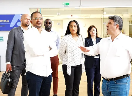 Konqonun idman və mədəniyyət naziri Bakıda bir sıra idman qurğularının fəaliyyəti ilə tanış olub