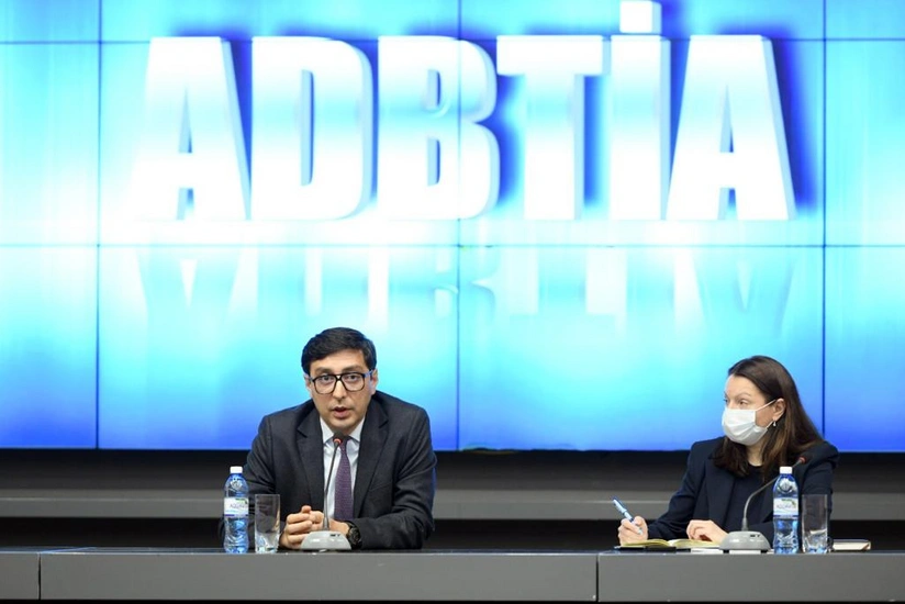 Fərid Qayıbov Olimpiya İdman Komplekslərinin direktorları ilə görüşüb