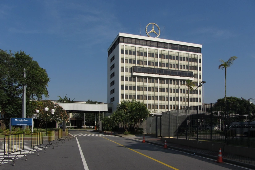 “Mercedes-Benz” Braziliyadakı zavodunu bağlayacaq