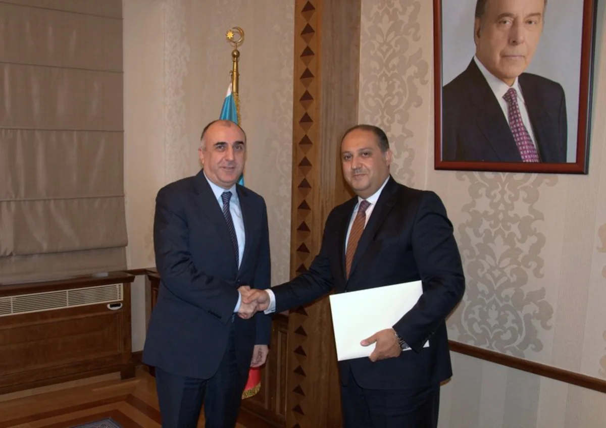 İordaniyanın yeni təyin olunmuş səfiri Azərbaycan XİN rəhbəri ilə görüşüb