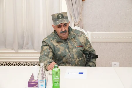 Dini Komitənin sədri Abşeronda vətəndaşları qəbul edib