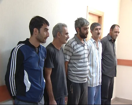 ​Bakıda qaydaları pozan 8 sürücü həbs olunub - FOTO