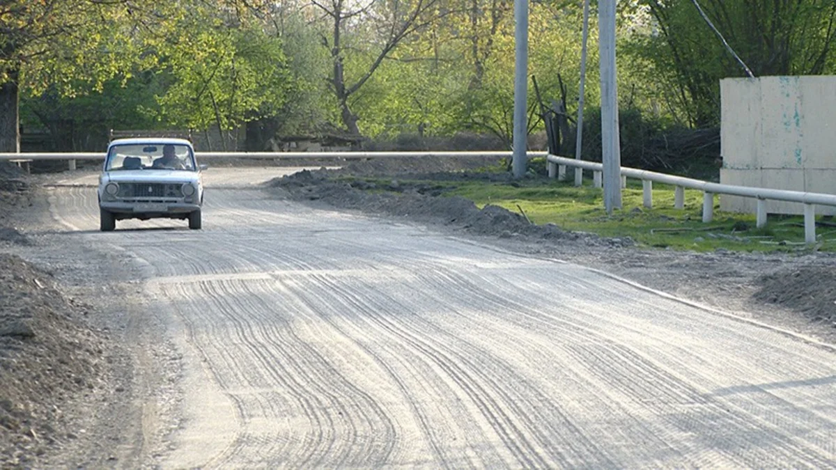 Qəbələnin Nohurqışlaq-Tüntül-Yengicə avtomobil yolu təmir edilir