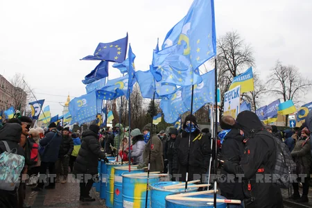 Сторонники Петра Порошенко проводят в Киеве акцию протеста