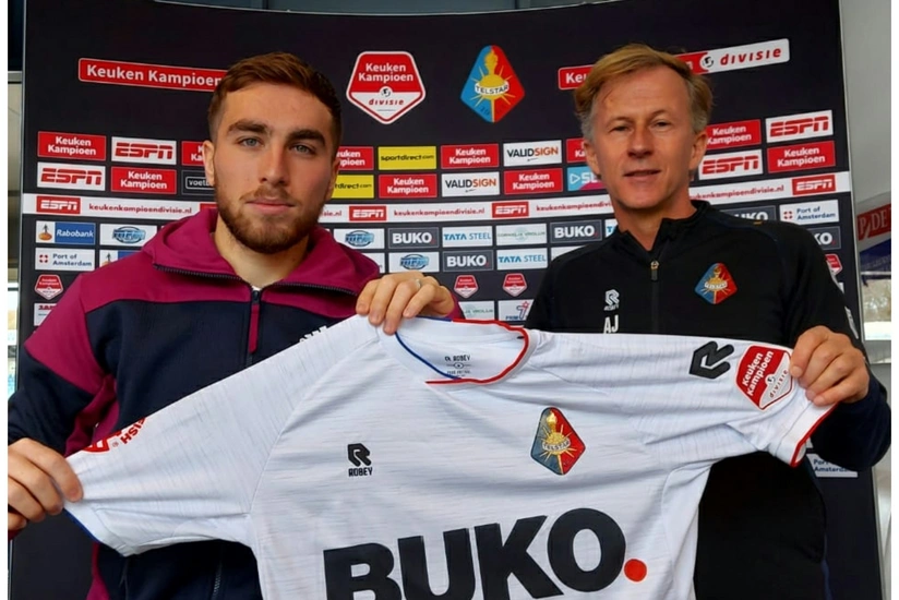 Millimizin futbolçusunun Niderland klubunda debütü niyə ləngidi?