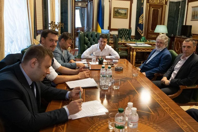 Зеленский внес в Раду закон об олигархах