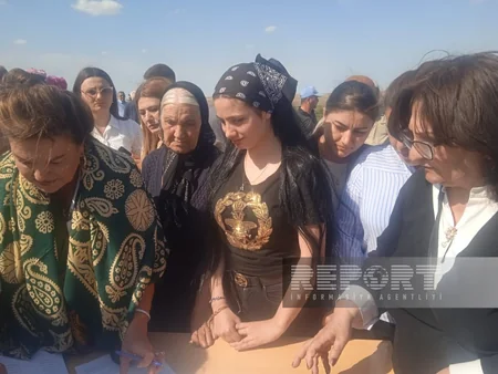 Azərbaycan qadınları dünya analarına müraciət edib