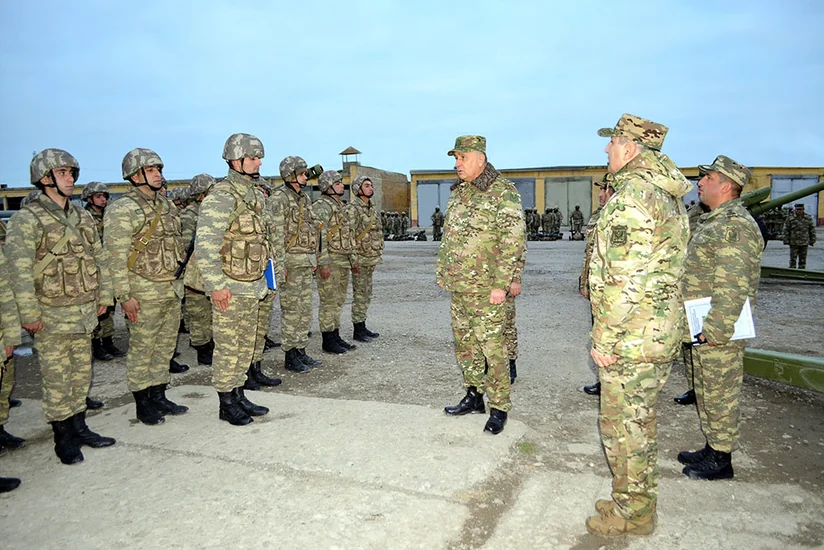 Azərbaycan Ordusunun Baş Qərargah rəisi hərbi hissələrin döyüş hazırlığını yoxlayıb