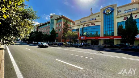 Bakının Fətəli xan Xoyski prospektinin bir hissəsində təmir yekunlaşıb