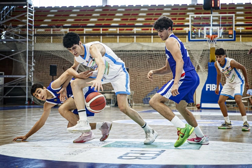 Azərbaycanın basketbol millisi Ermənistan yığmasını darmadağın edib