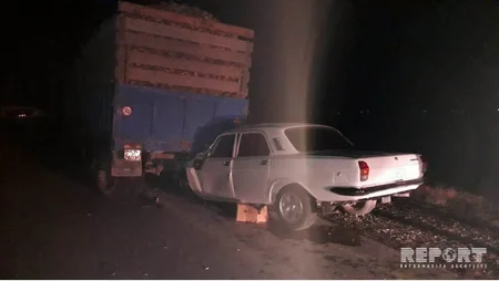 Kürdəmirdə QAZ-2410 KamAZa çırpılıb,  ölənlər var - FOTO - VİDEO - YENİLƏNİB