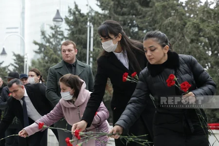 Milli qürur və and yeri - Şəhidlər xiyabanına axın başlayıb - FOTOREPORTAJ