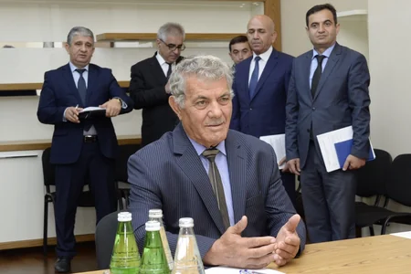 Rabitə və yüksək texnologiyalar naziri Şəmkirdə vətəndaşlarla görüşüb
