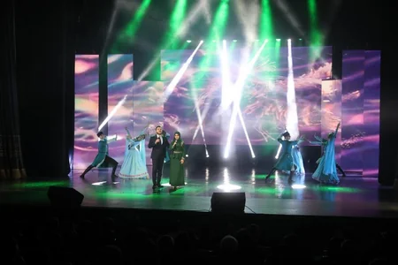 İncəsənət nümayəndələri əlilliyi olan şəxslərlə bir səhnədə çıxış ediblər