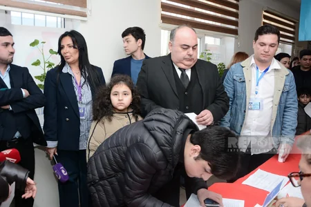 Prezidentliyə namizəd Fuad Əliyev səs verib