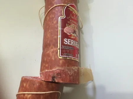 ​Bakıda satılan bir neçə adda kolbasa məhsullarının tərkibində at əti müəyyən edilib