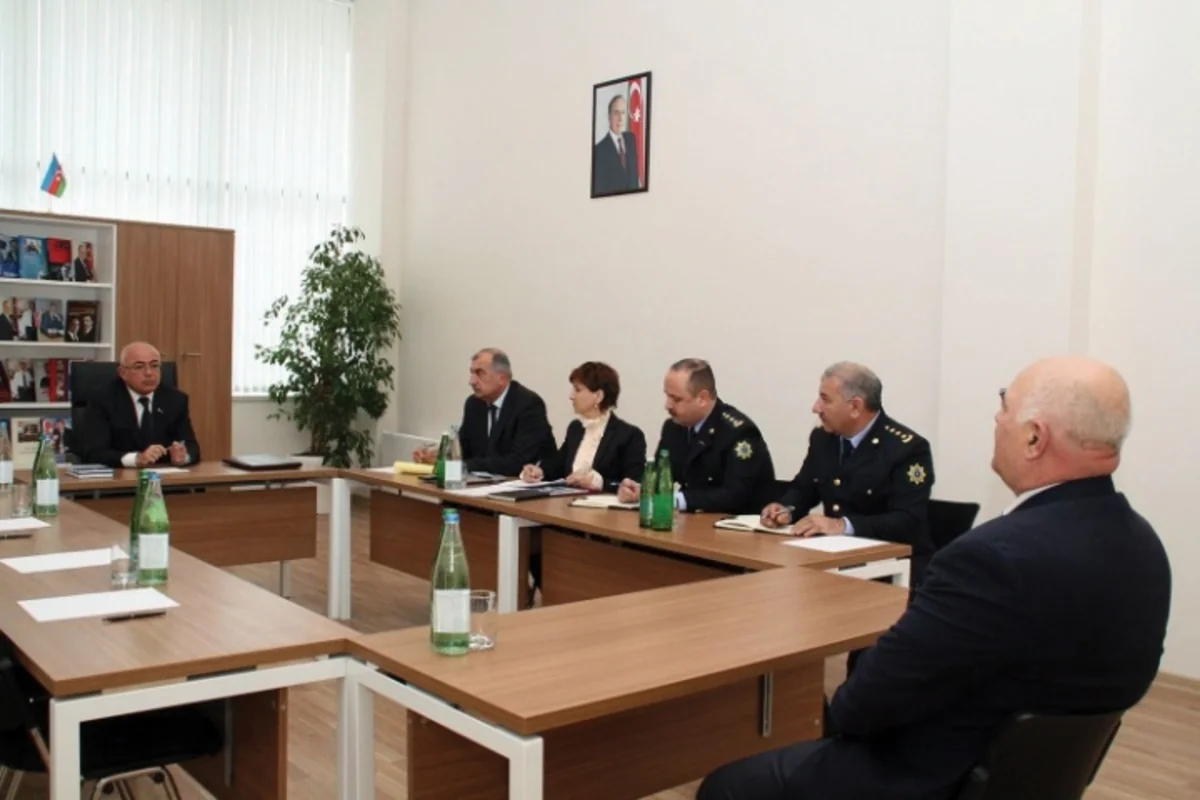 Dövlət Gömrük Komitəsinin sədri Neftçalada vətəndaşları qəbul edib